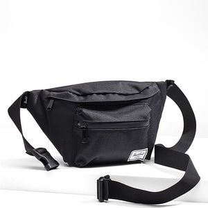 Herschel 17 Hip Pack/ Belt Bag BNWT